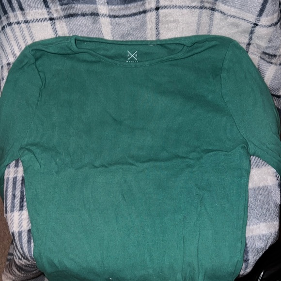 Green long sleeve - Picture 1 of 2